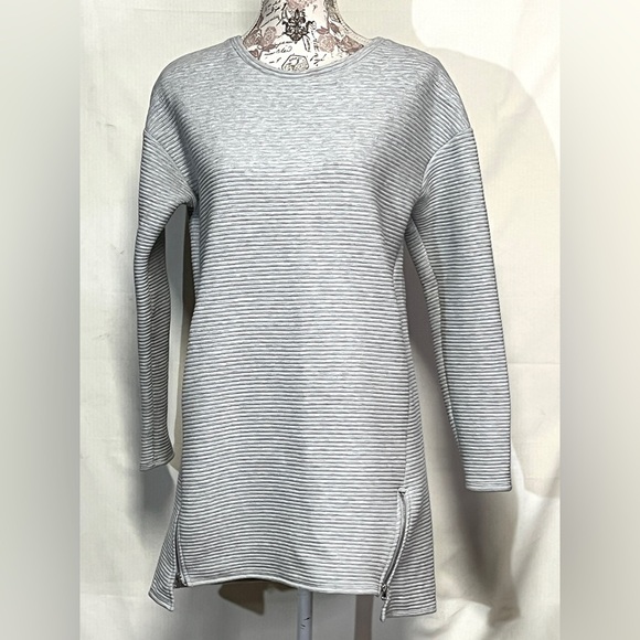TU Light gray ribbed long sleeve crew‎ neck tunic size 10. - Picture 1 of 14